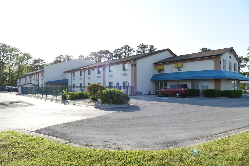 Econo Lodge Cherry Point Havelock Exterior photo