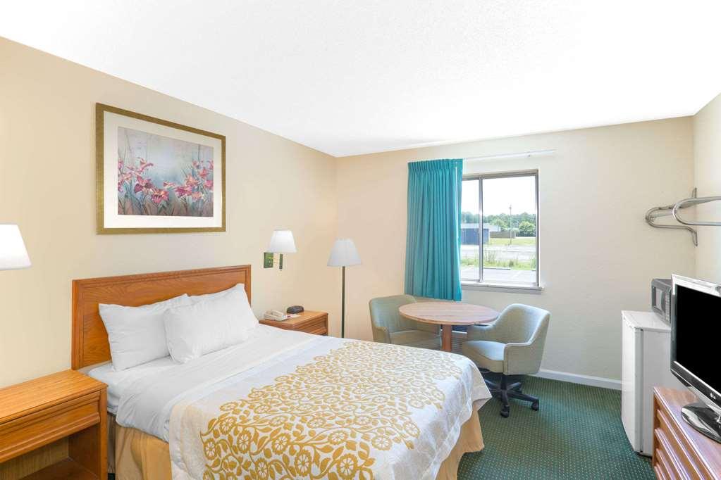Econo Lodge Cherry Point Havelock Exterior photo