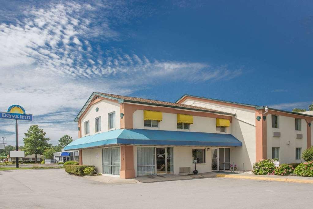 Econo Lodge Cherry Point Havelock Exterior photo