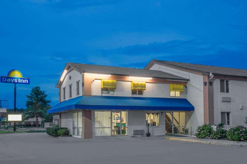 Econo Lodge Cherry Point Havelock Exterior photo
