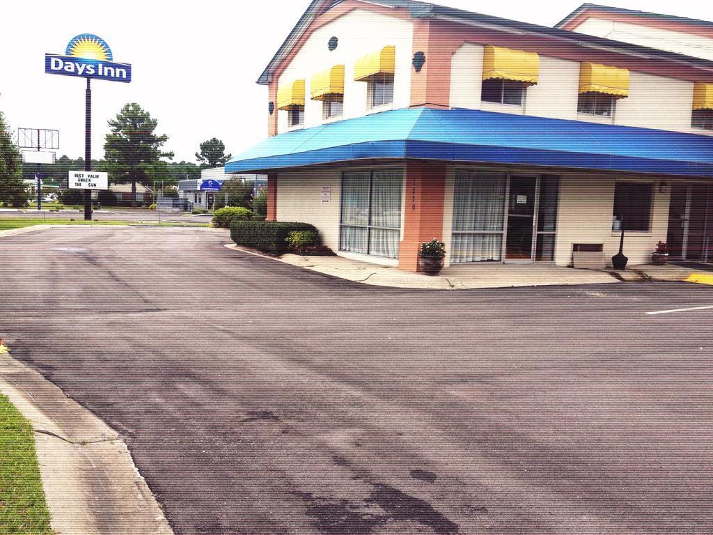 Econo Lodge Cherry Point Havelock Exterior photo