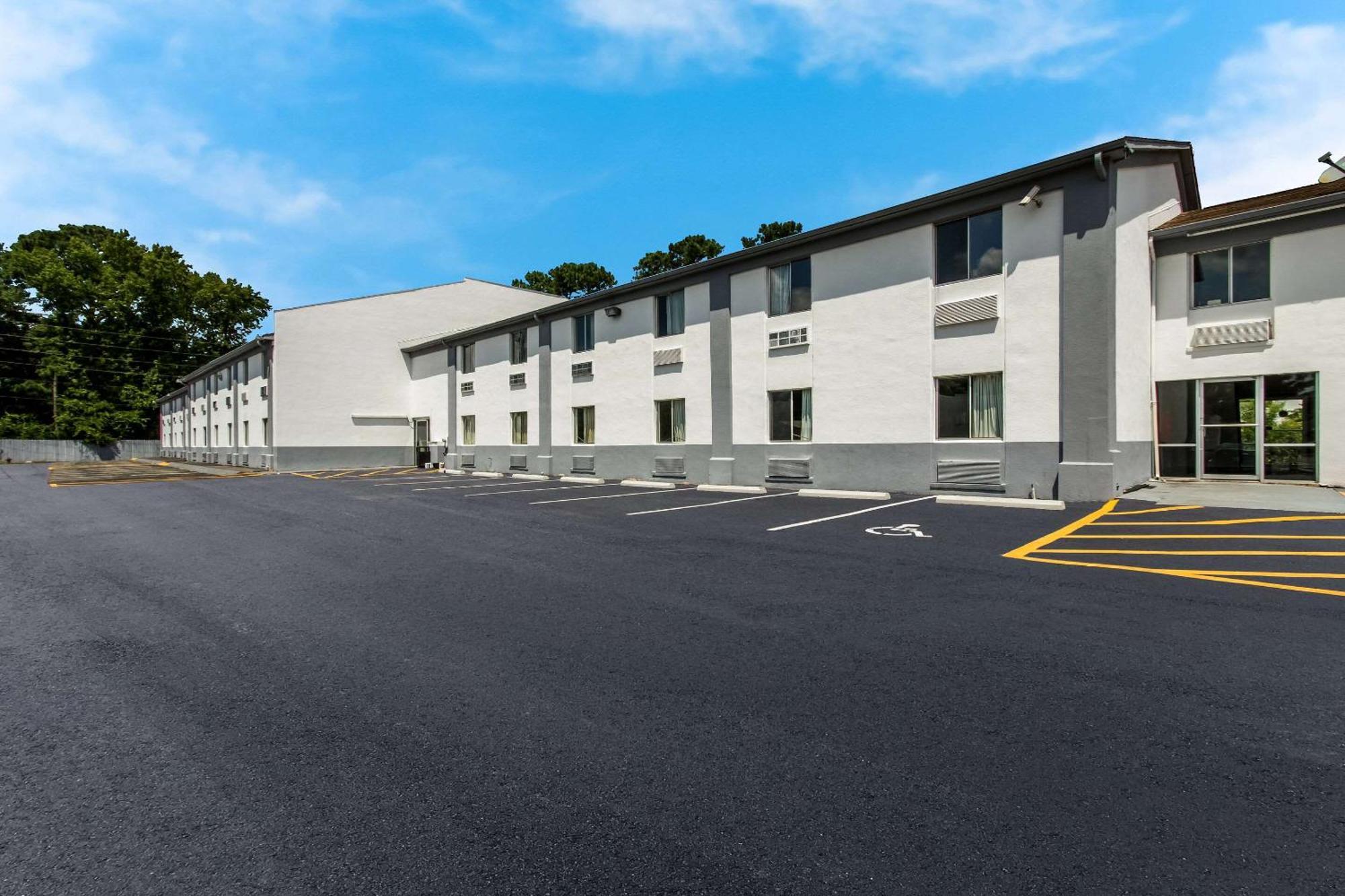 Econo Lodge Cherry Point Havelock Exterior photo