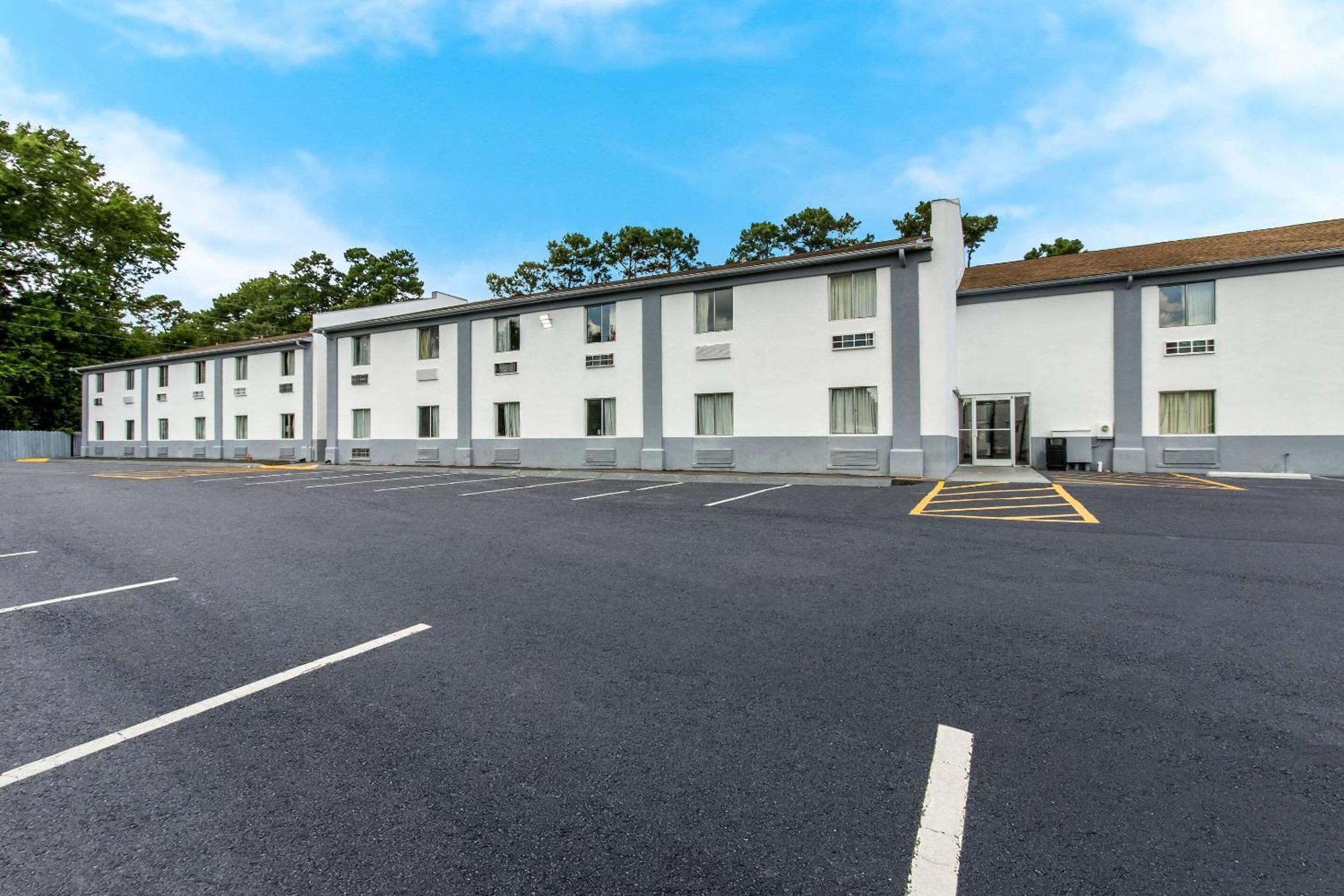 Econo Lodge Cherry Point Havelock Exterior photo